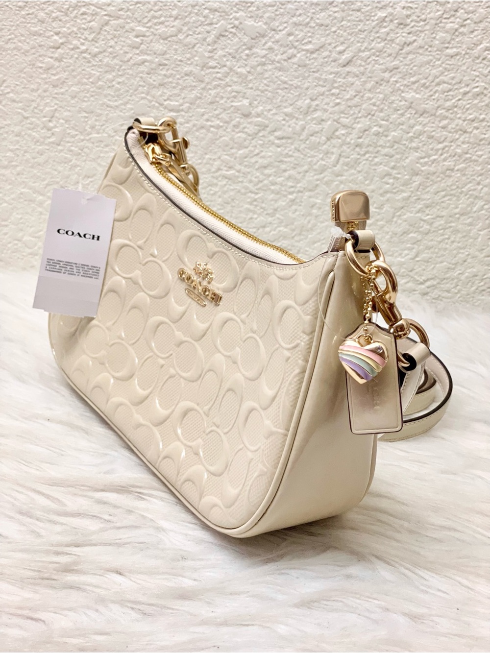 NWT Coach Teri Shoulder Bag In Signature Leather With Heart Charm in Chalk CDA98 - Picture 5 of 12